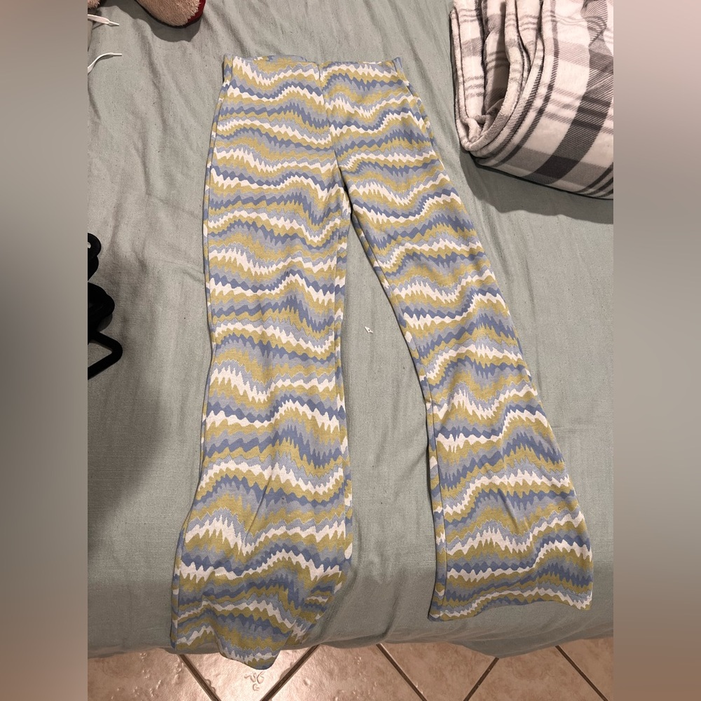 Fun design stretchy flare pants